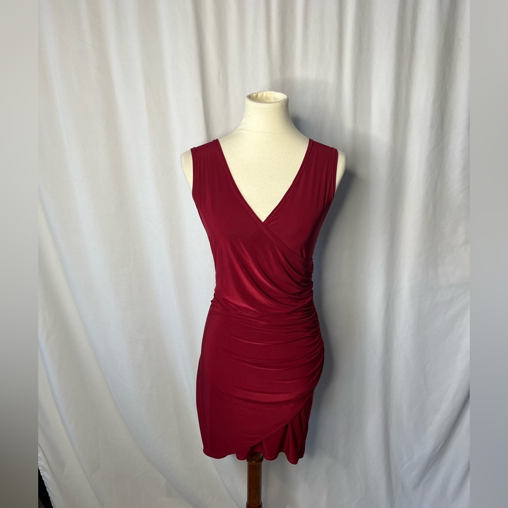 ❤️ ROMA Maroon Ruched Bodycon V-Neck Dress | Size L